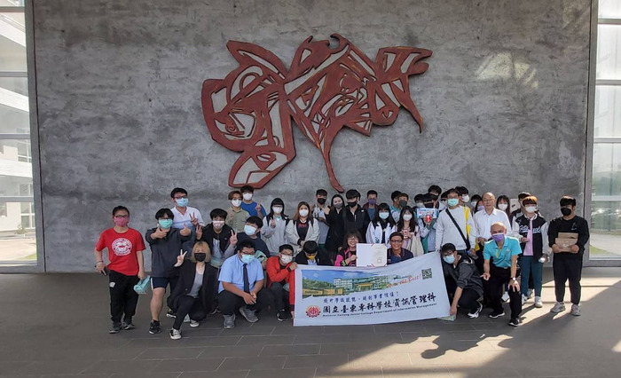 辦理112年教育部高教深耕，提升高教公共性-完善弱勢協助機制，有效促進社會流動計畫」_3/21(二)玉里高中參加本科宣導及教學展示活動圖片